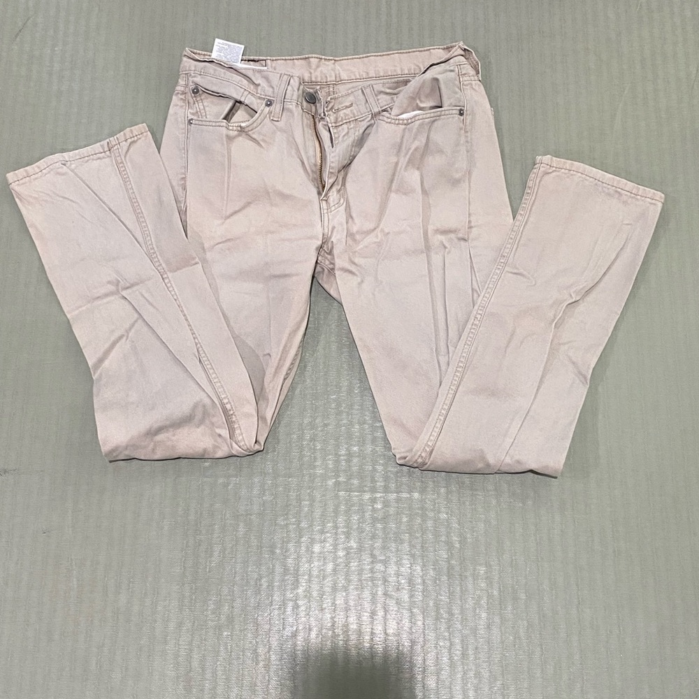 Men’s Levis 514 size 32x32 pants light tan in color